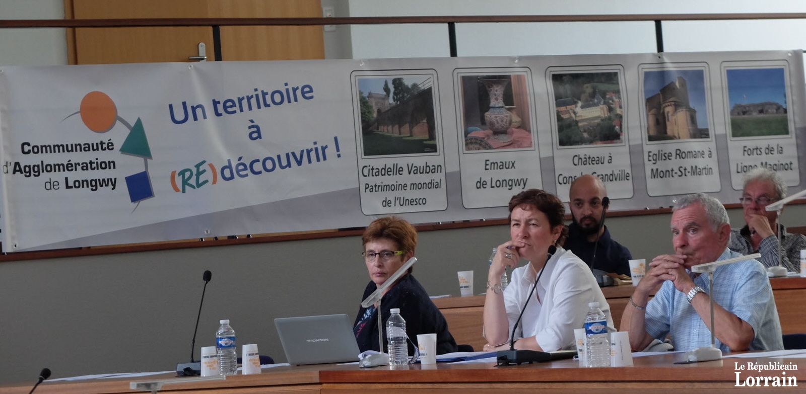 des-banderoles-seront-installees-lors-de-certains-evenements-dont-le-tour-de-france-afin-de-promouvoir-l-agglomeration-de-longwy-photo-rl-1498841146.jpg des-banderoles-seront-installees-lors-de-certains-evenements-dont-le-tour-de-france-afin-de-promouvoir-l-agglomeration-de-longwy-photo-rl-1498841146.jpg