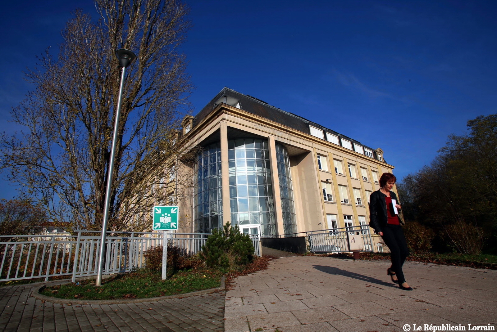 la-maison-de-la-formation-n-est-pas-en-si-mauvais-etat-mais-necessite-tout-de-meme-l-attention-de-la-ccal-qui-gere-le-batiment-photo-samuel-moreau.jpg la-maison-de-la-formation-n-est-pas-en-si-mauvais-etat-mais-necessite-tout-de-meme-l-attention-de-la-ccal-qui-gere-le-batiment-photo-samuel-moreau.jpg