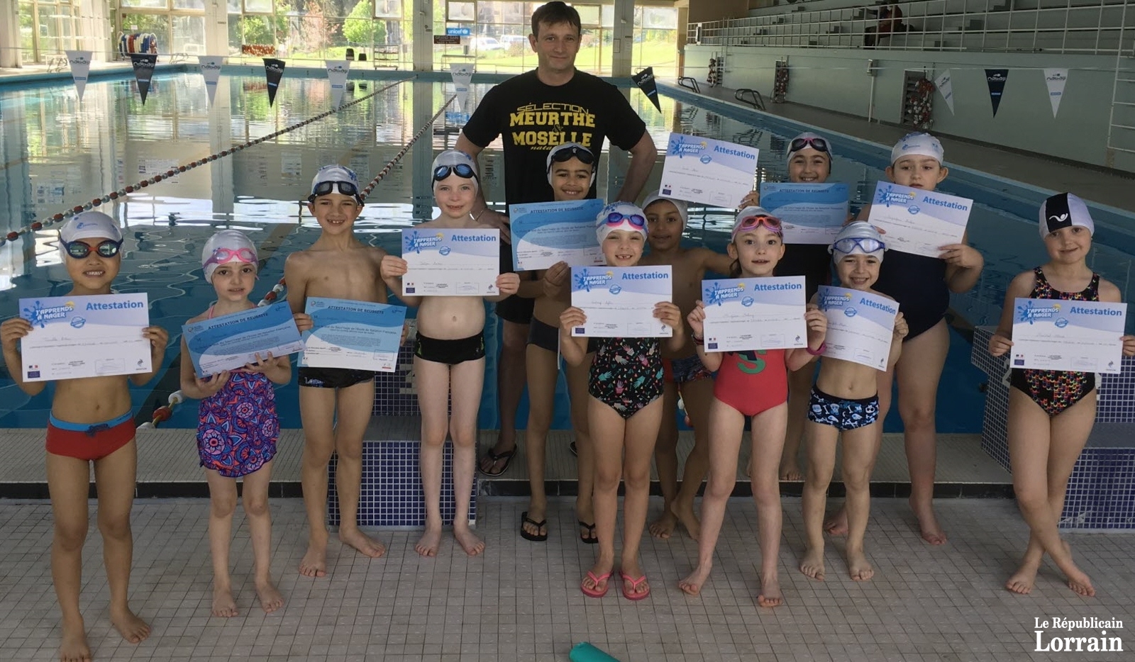 les-enfants-ont-appris-les-gestes-essentiels-pour-se-debrouiller-dans-l-eau-sous-la-conduite-de-geoffrey-lan-photo-dr-1525792408.jpg les-enfants-ont-appris-les-gestes-essentiels-pour-se-debrouiller-dans-l-eau-sous-la-conduite-de-geoffrey-lan-photo-dr-1525792408.jpg