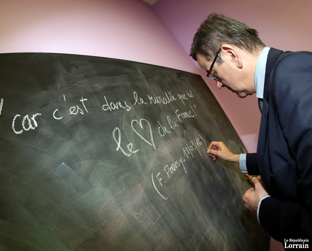 a-defaut-de-nom-l-espace-periscolaire-de-fillieres-a-gagne-une-citation-offerte-par-le-sous-prefet-francois-proisy-1458496700.jpg a-defaut-de-nom-l-espace-periscolaire-de-fillieres-a-gagne-une-citation-offerte-par-le-sous-prefet-francois-proisy-1458496700.jpg