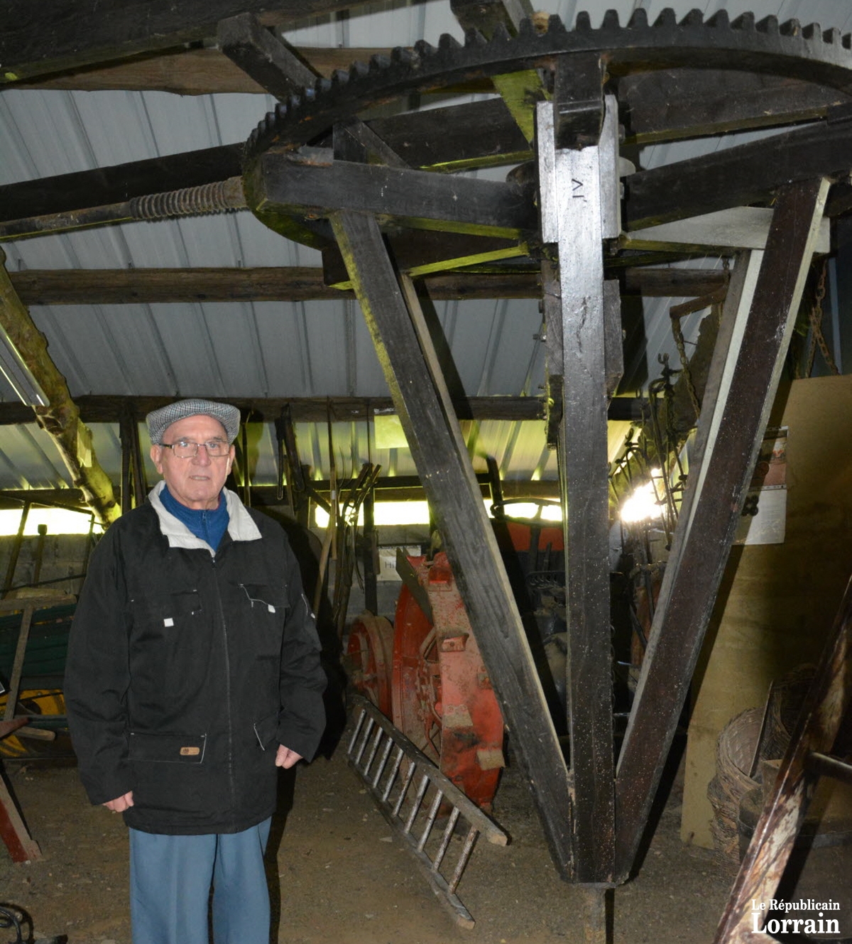 des-machines-impressionnantes-comme-ce-manege-a-cheval-peuvent-etre-admirees-au-musee-campagnard-agricole-de-fillieres-photo-rl-1559899846.jpg