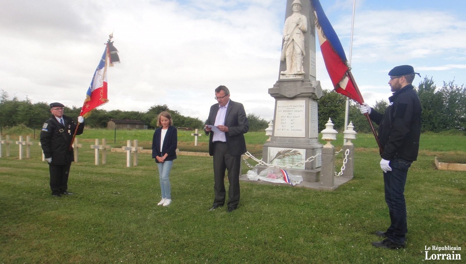 la-ceremonie-pour-ne-pas-oublier-les-morts-de-la-bataille-des-frontieres-etait-empreinte-d-emotion-1471884272.jpg la-ceremonie-pour-ne-pas-oublier-les-morts-de-la-bataille-des-frontieres-etait-empreinte-d-emotion-1471884272.jpg
