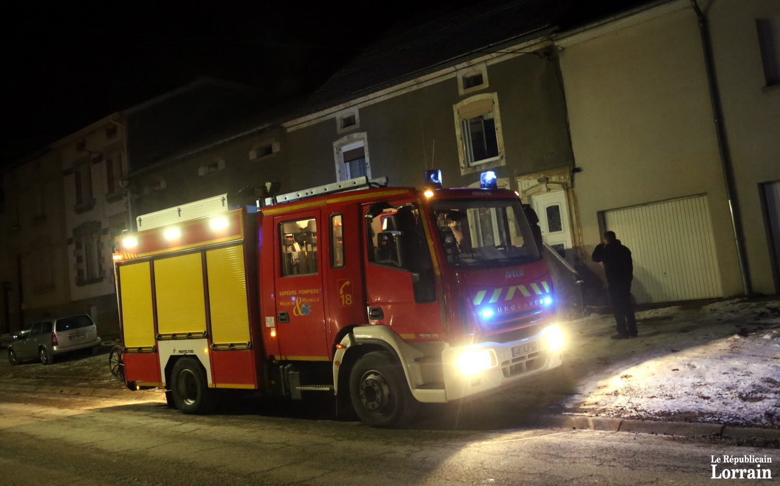 le-feu-a-ete-maitrise-avant-l-arrivee-des-pompiers-photo-samuel-moreau-1485371140.jpg le-feu-a-ete-maitrise-avant-l-arrivee-des-pompiers-photo-samuel-moreau-1485371140.jpg