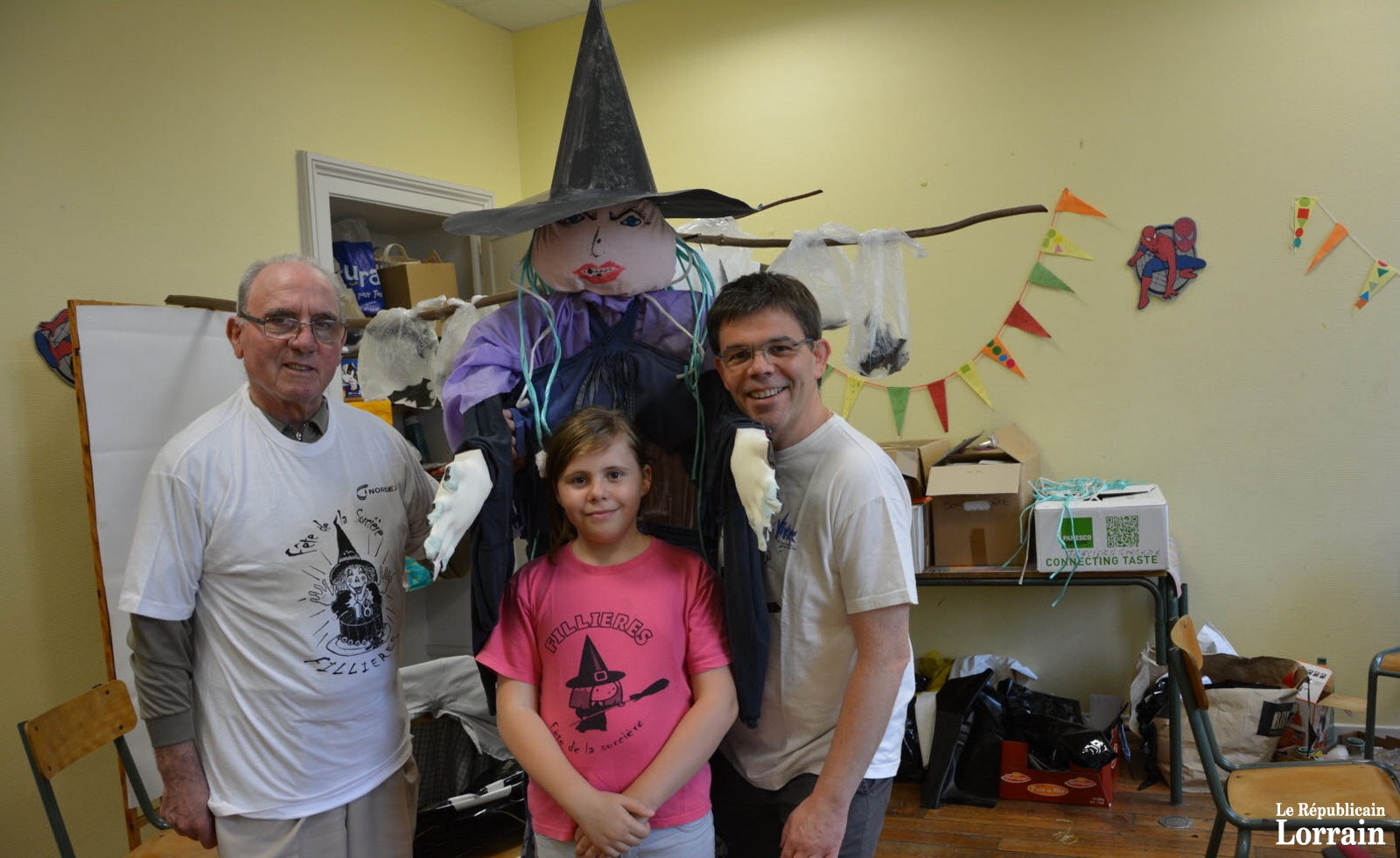 margot-10-ans-fait-partie-des-200-benevoles-qui-oeuvreront-dimanche-elle-attend-ce-moment-avec-impatience-son-costume-recu-pour-son-anniversaire-est-pret-photo-rl-1529593889.jpg margot-10-ans-fait-partie-des-200-benevoles-qui-oeuvreront-dimanche-elle-attend-ce-moment-avec-impatience-son-costume-recu-pour-son-anniversaire-est-pret-photo-rl-1529593889.jpg