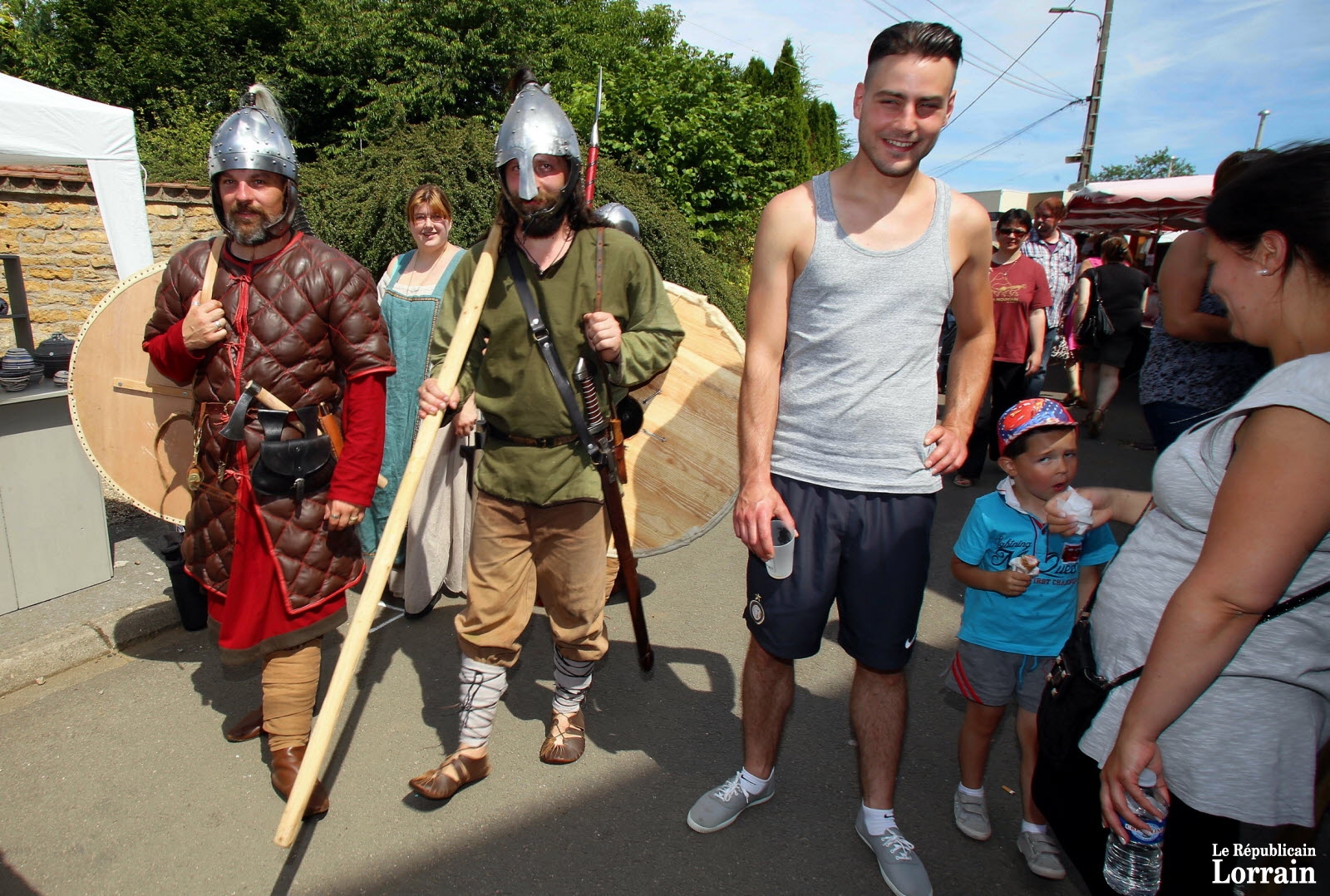 pas-de-debordement-dans-la-foule-le-clan-wotanheliden-y-veille-photo-samuel-moreau.jpg